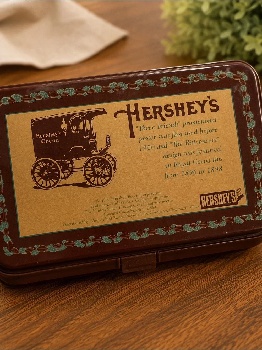 NWT Limted Edition Hershey’s collectible tin with unopened playing cards